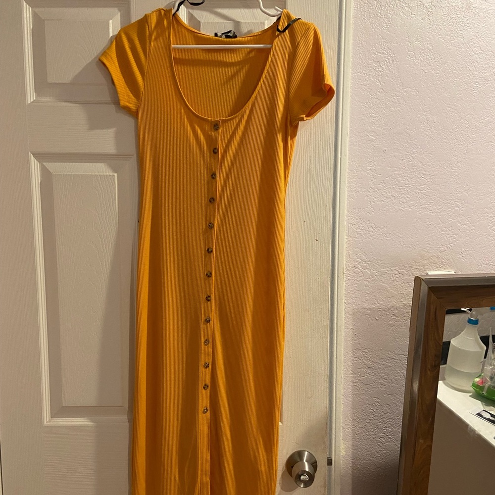 Yellow maxi dress, new unworn